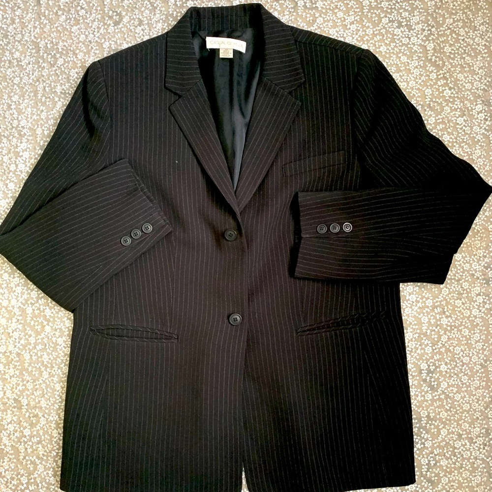 Casual Corner Black Sport Coat with Notched Lapels